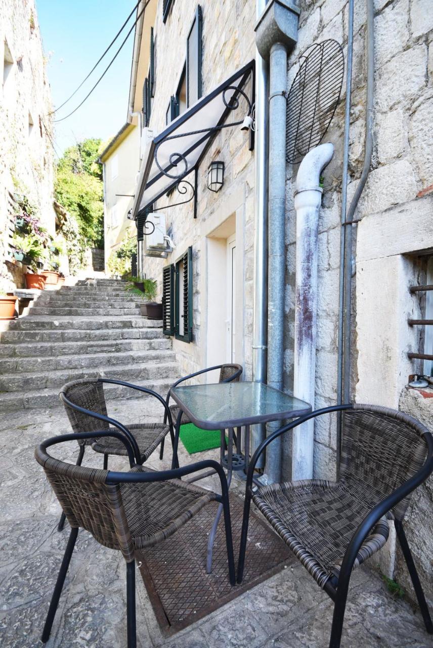 Vila Kula 1830 Apartments Χέρτσεγκ Νόβι Εξωτερικό φωτογραφία