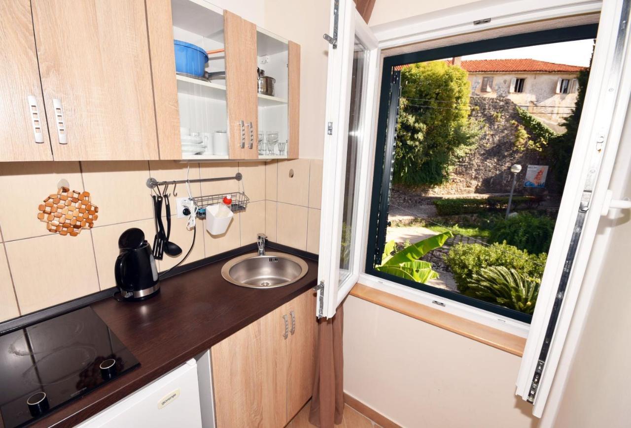 Vila Kula 1830 Apartments Χέρτσεγκ Νόβι Εξωτερικό φωτογραφία