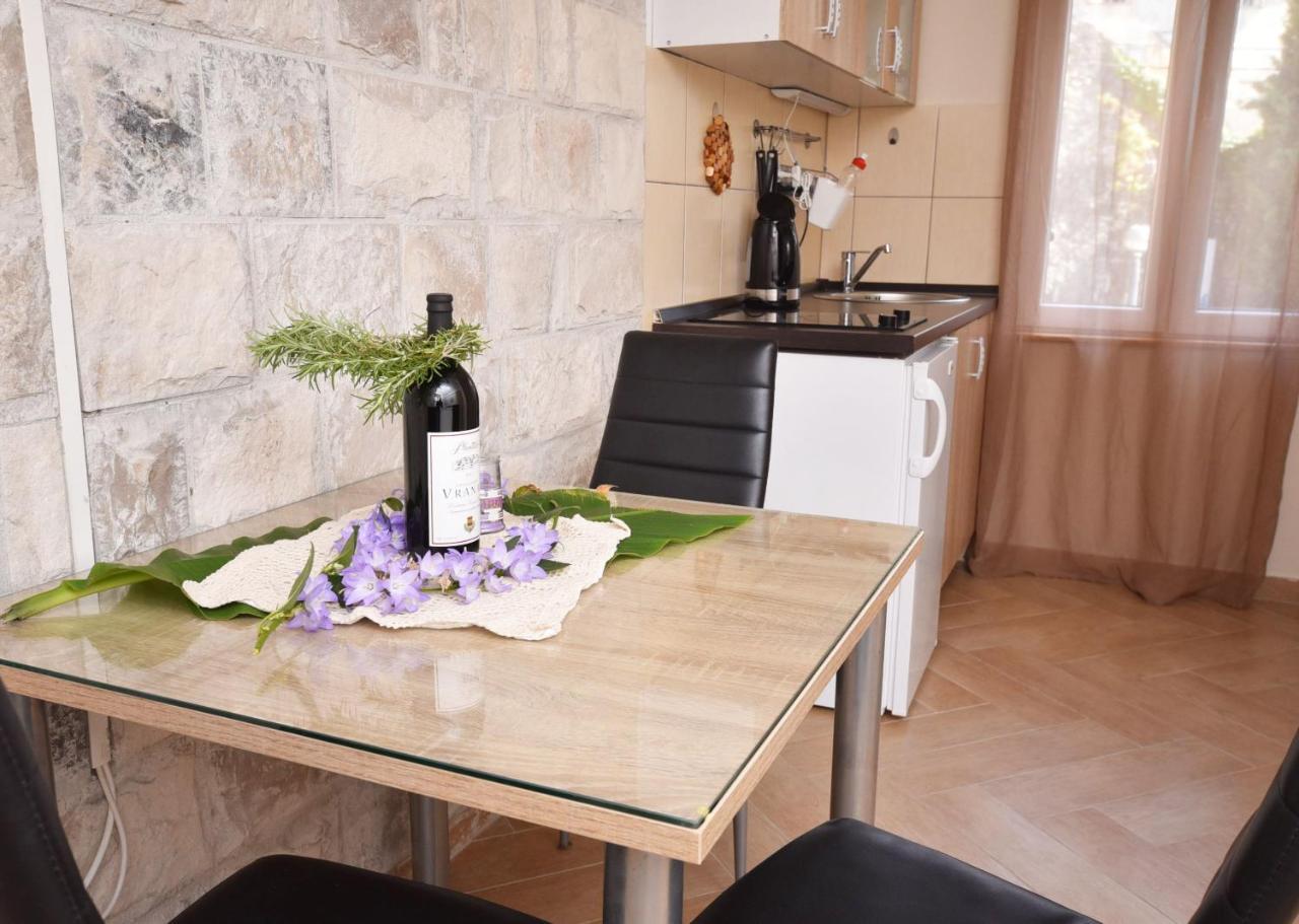 Vila Kula 1830 Apartments Χέρτσεγκ Νόβι Εξωτερικό φωτογραφία
