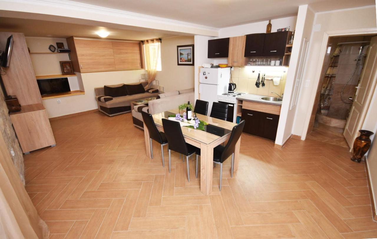 Vila Kula 1830 Apartments Χέρτσεγκ Νόβι Εξωτερικό φωτογραφία