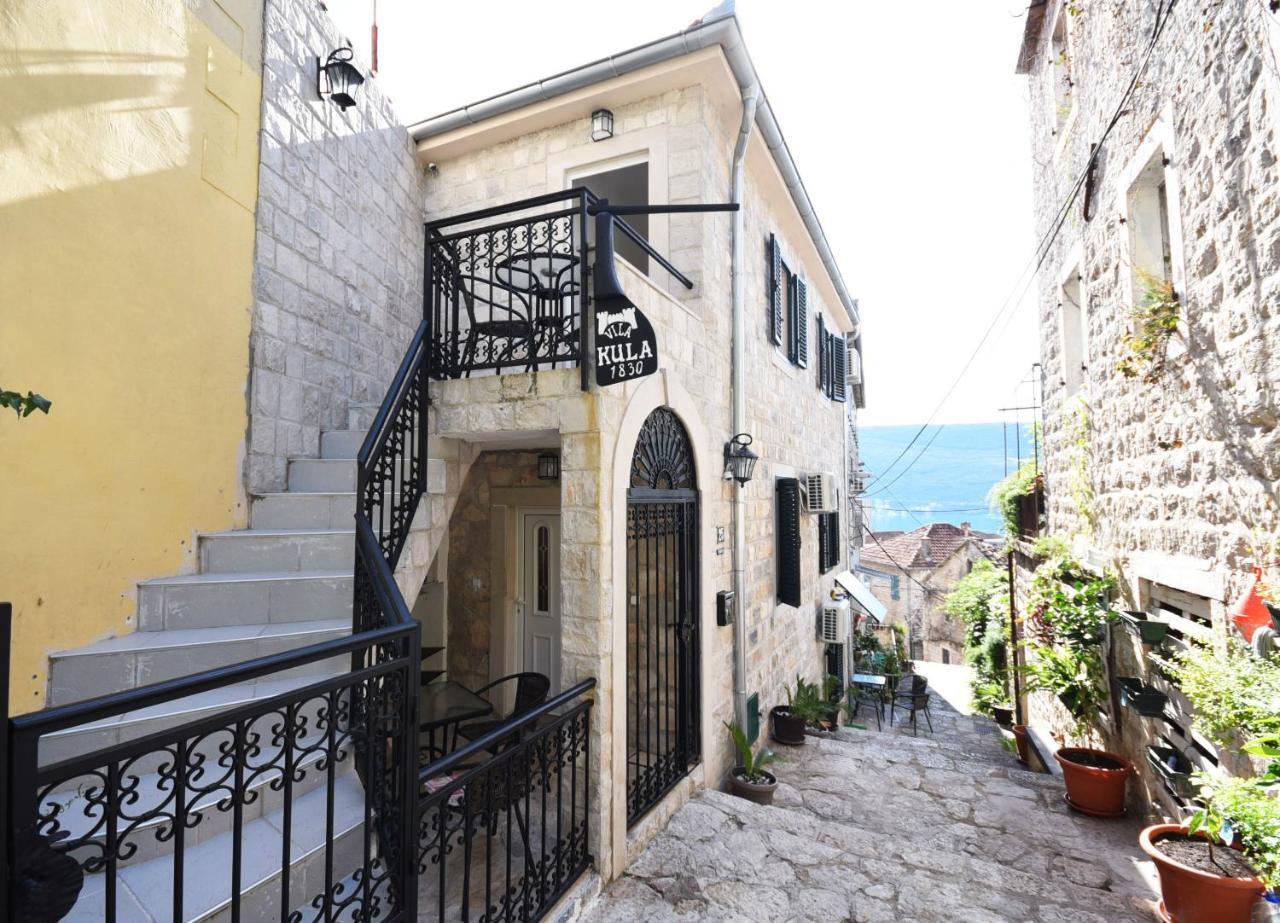 Vila Kula 1830 Apartments Χέρτσεγκ Νόβι Εξωτερικό φωτογραφία