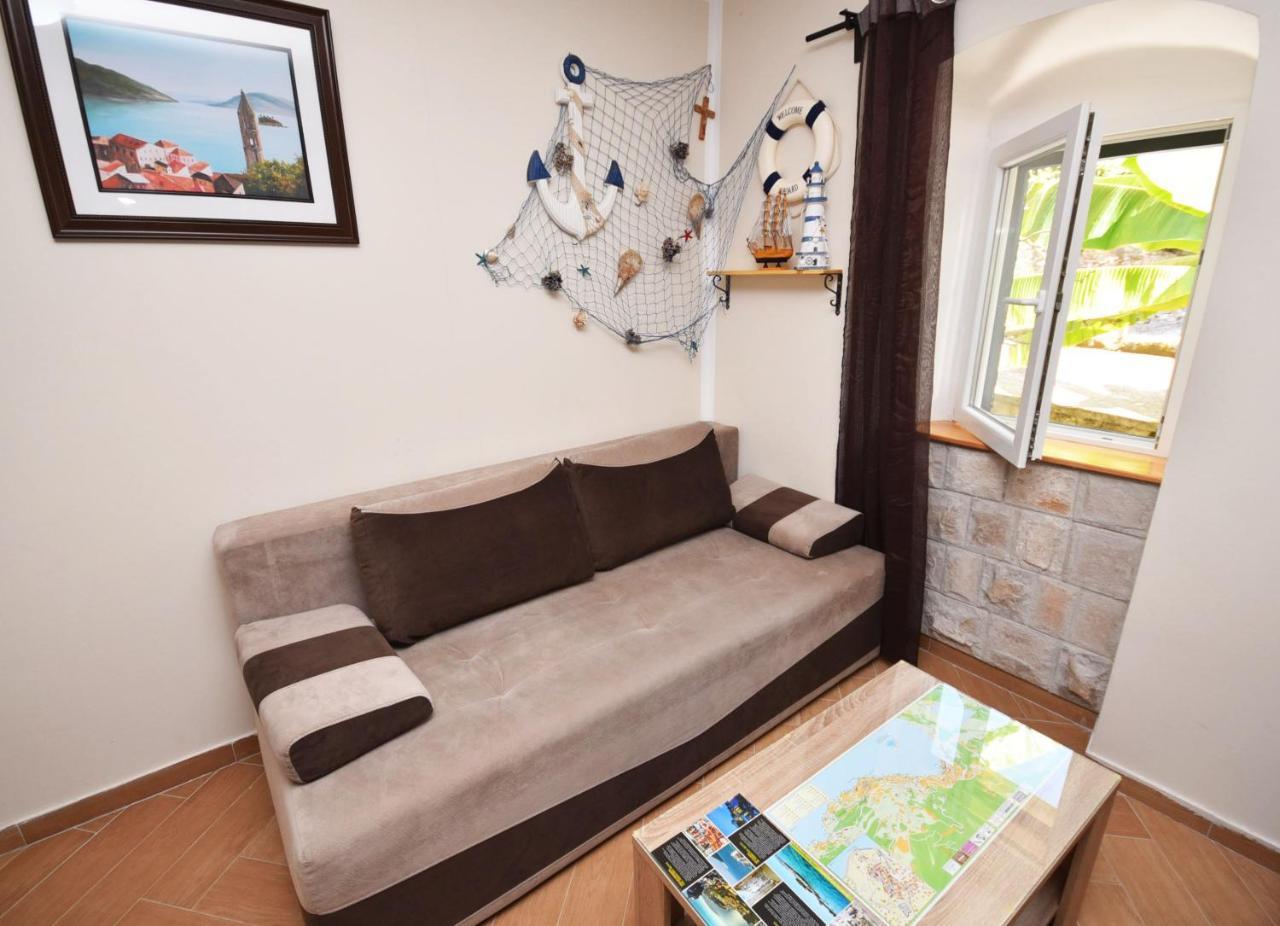 Vila Kula 1830 Apartments Χέρτσεγκ Νόβι Εξωτερικό φωτογραφία